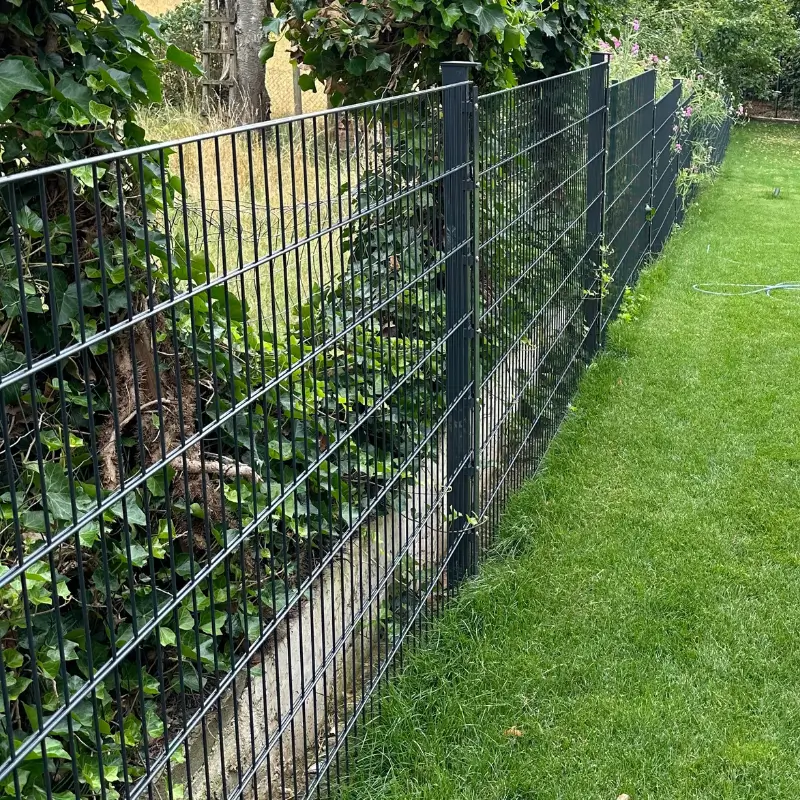 Clôtures rigides, portails et brise-vue au Luxembourg et alentours. Configurez votre projet et obtenez un devis gratuit.