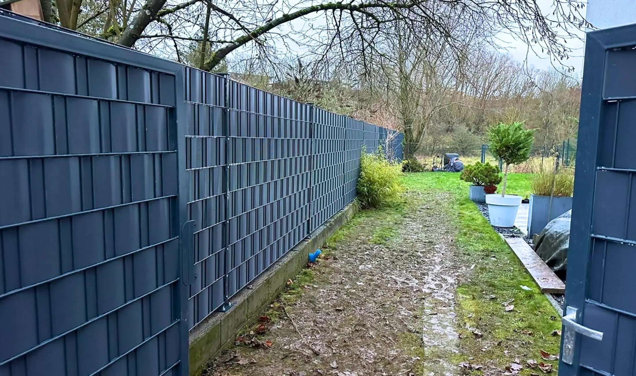 Clôtures rigides, portails et brise-vue au Luxembourg et alentours. Configurez votre projet et obtenez un devis gratuit.