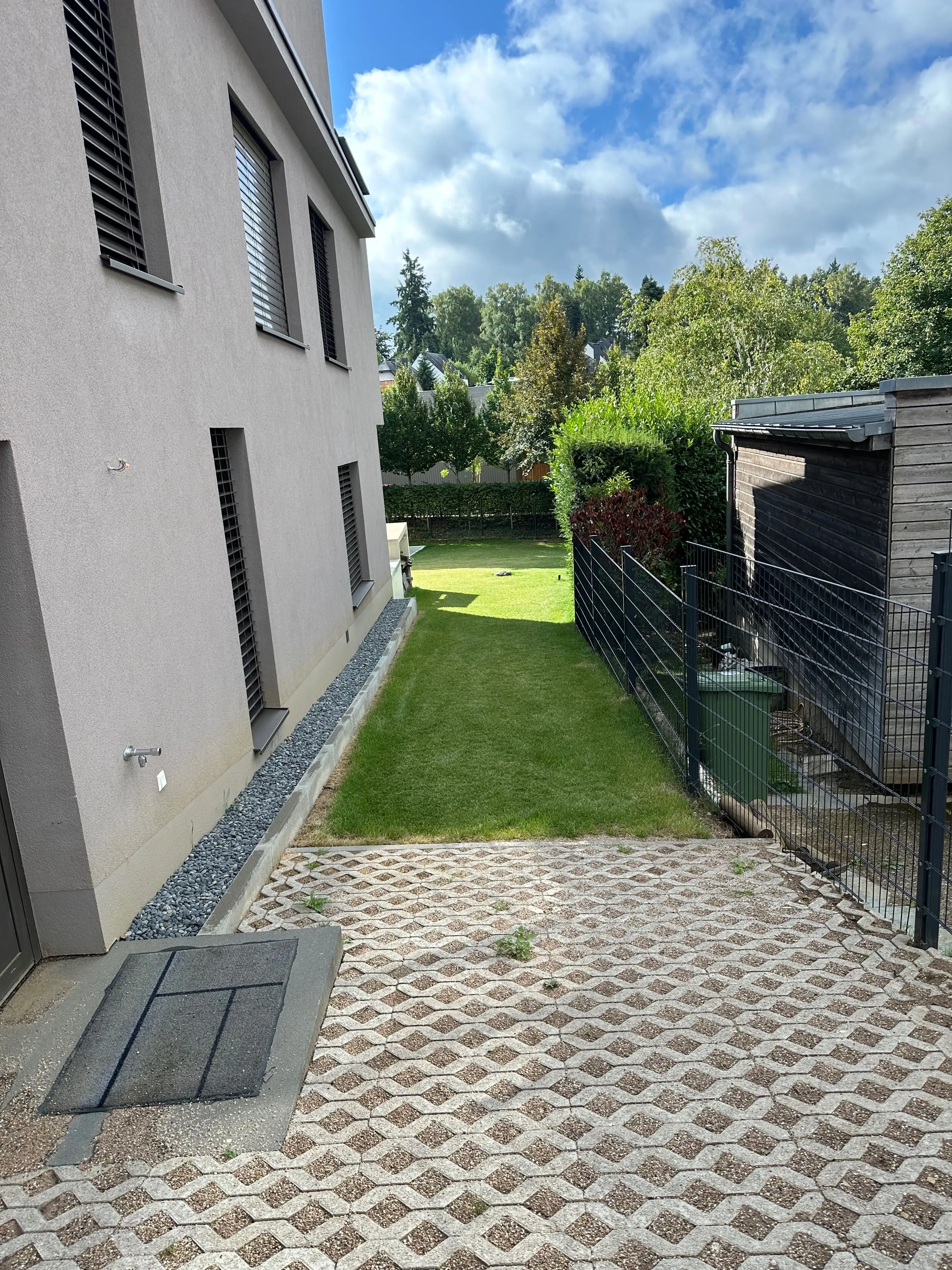 Portillon + clôture rigide - Après